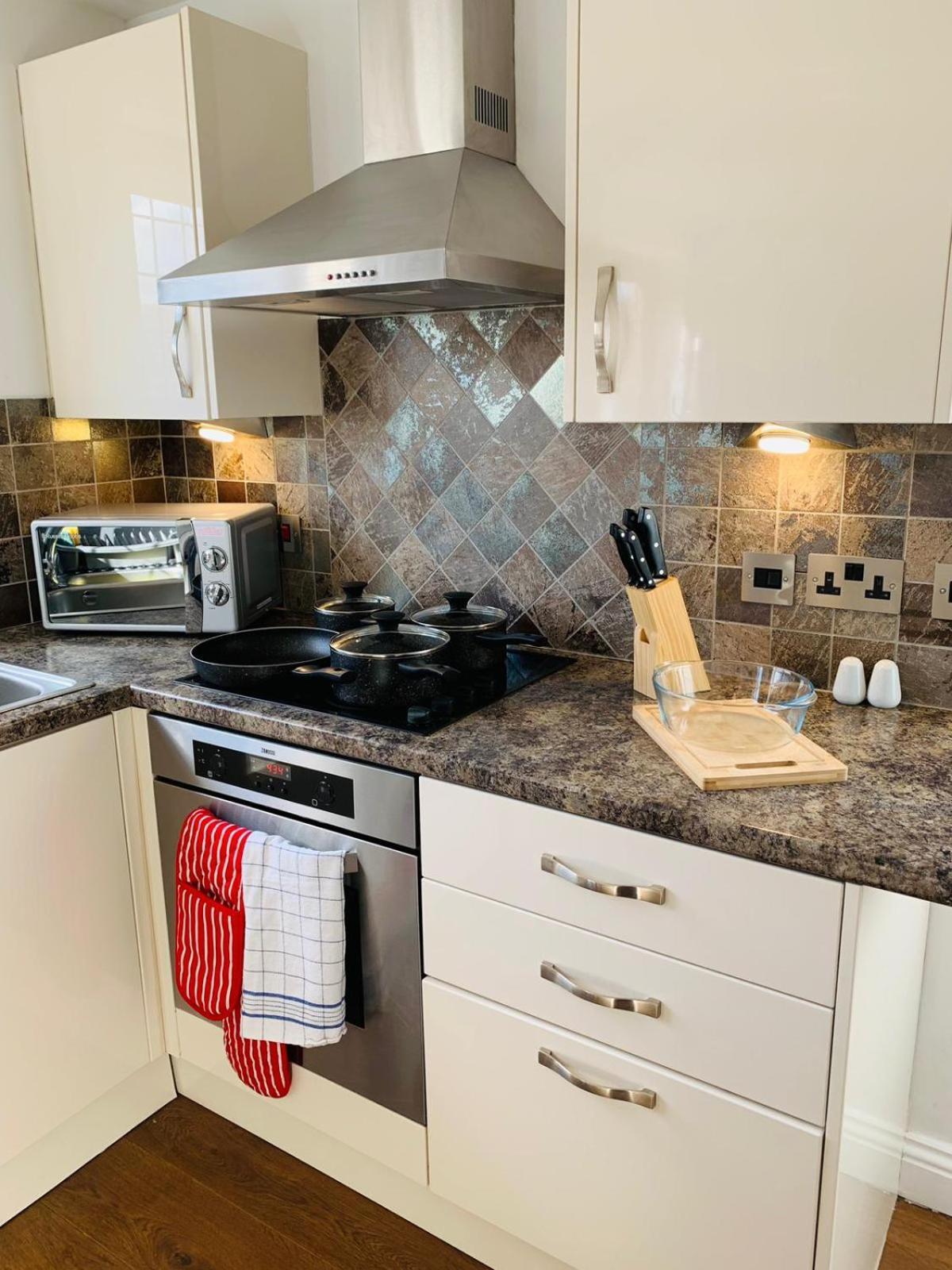3Br House Ossett-Wakefield, Free Parking 3 Cars Wi Fi Long Stays 外观 照片