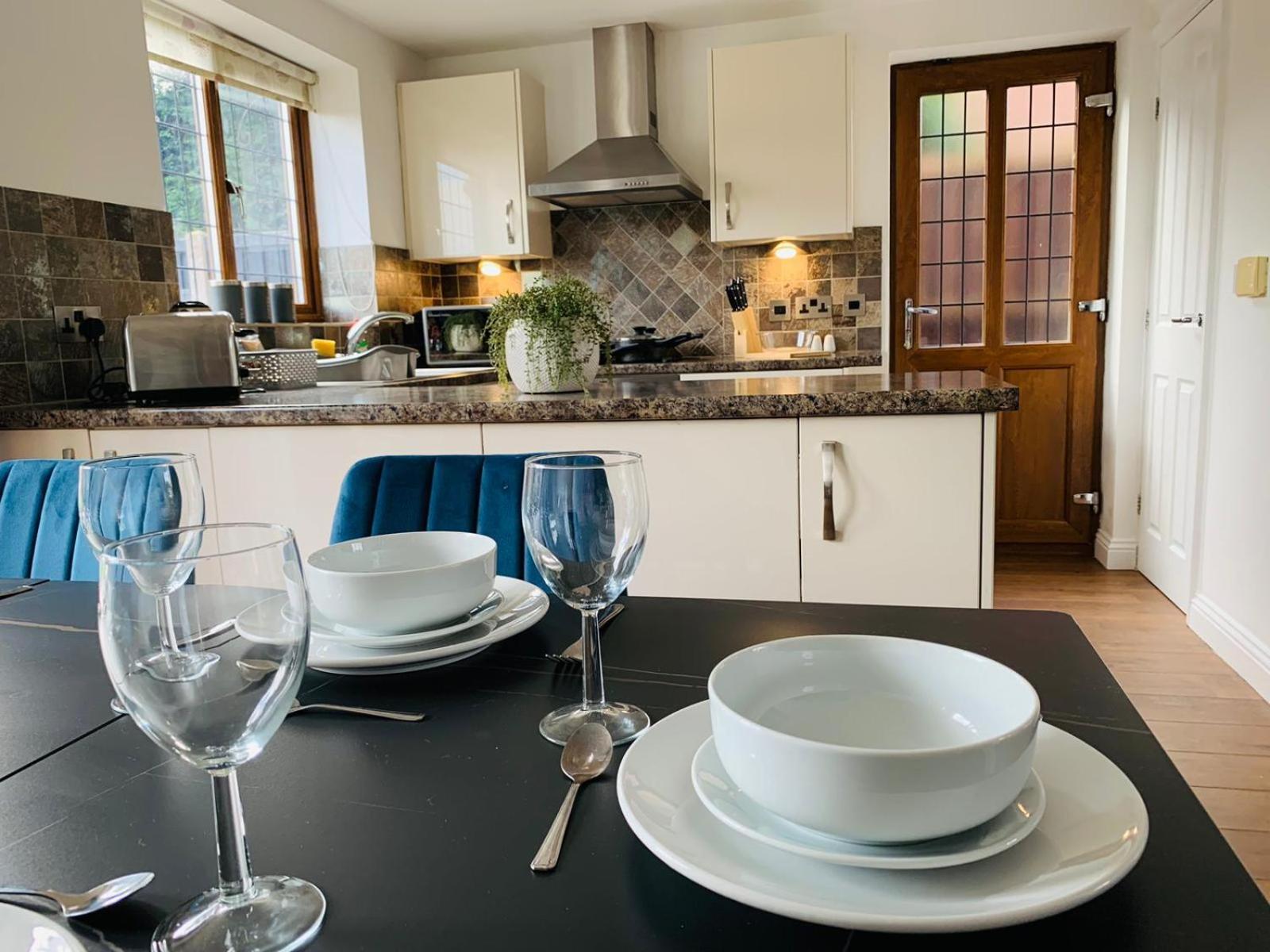 3Br House Ossett-Wakefield, Free Parking 3 Cars Wi Fi Long Stays 外观 照片