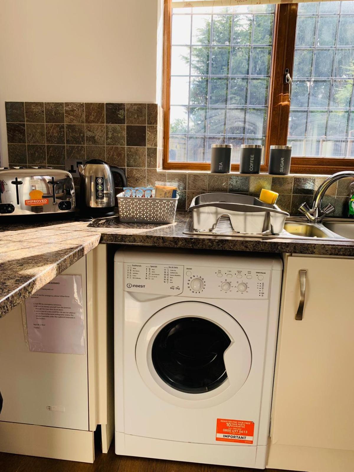 3Br House Ossett-Wakefield, Free Parking 3 Cars Wi Fi Long Stays 外观 照片